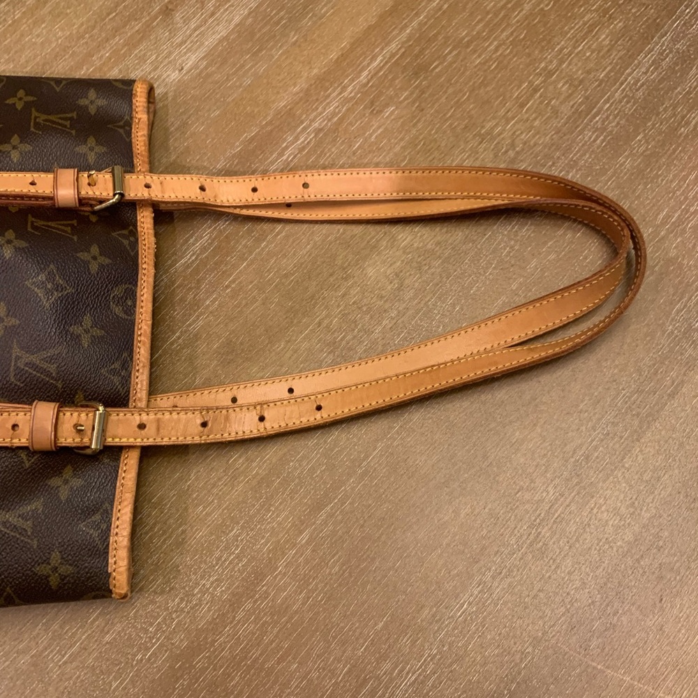 Louis Vuitton authentic monogram, GM bucket bag - Picture 6 of 16